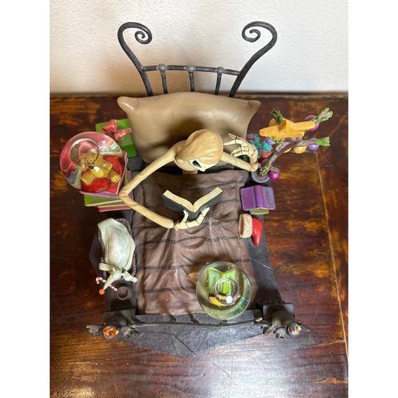 Disney Nightmare Before Christmas Jack Skellington Zero Bed Scene Sculpture - Picture 4 of 12